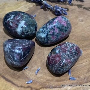 Eudialite Pierre Roulée